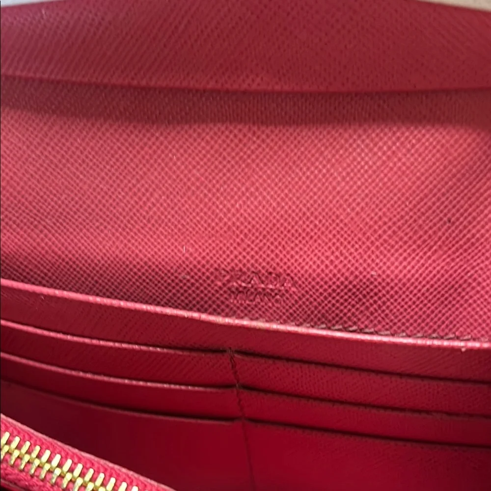 Prada Large Saffiano Wallet - Picture 3 of 15